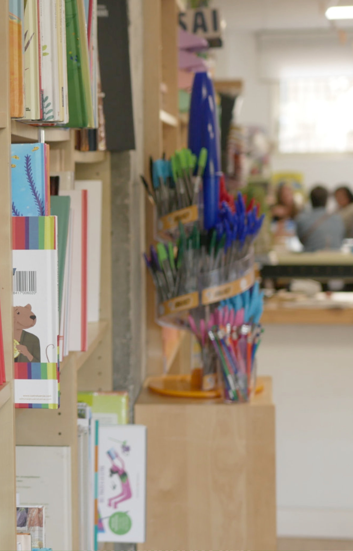 Interior A Klandestina librería