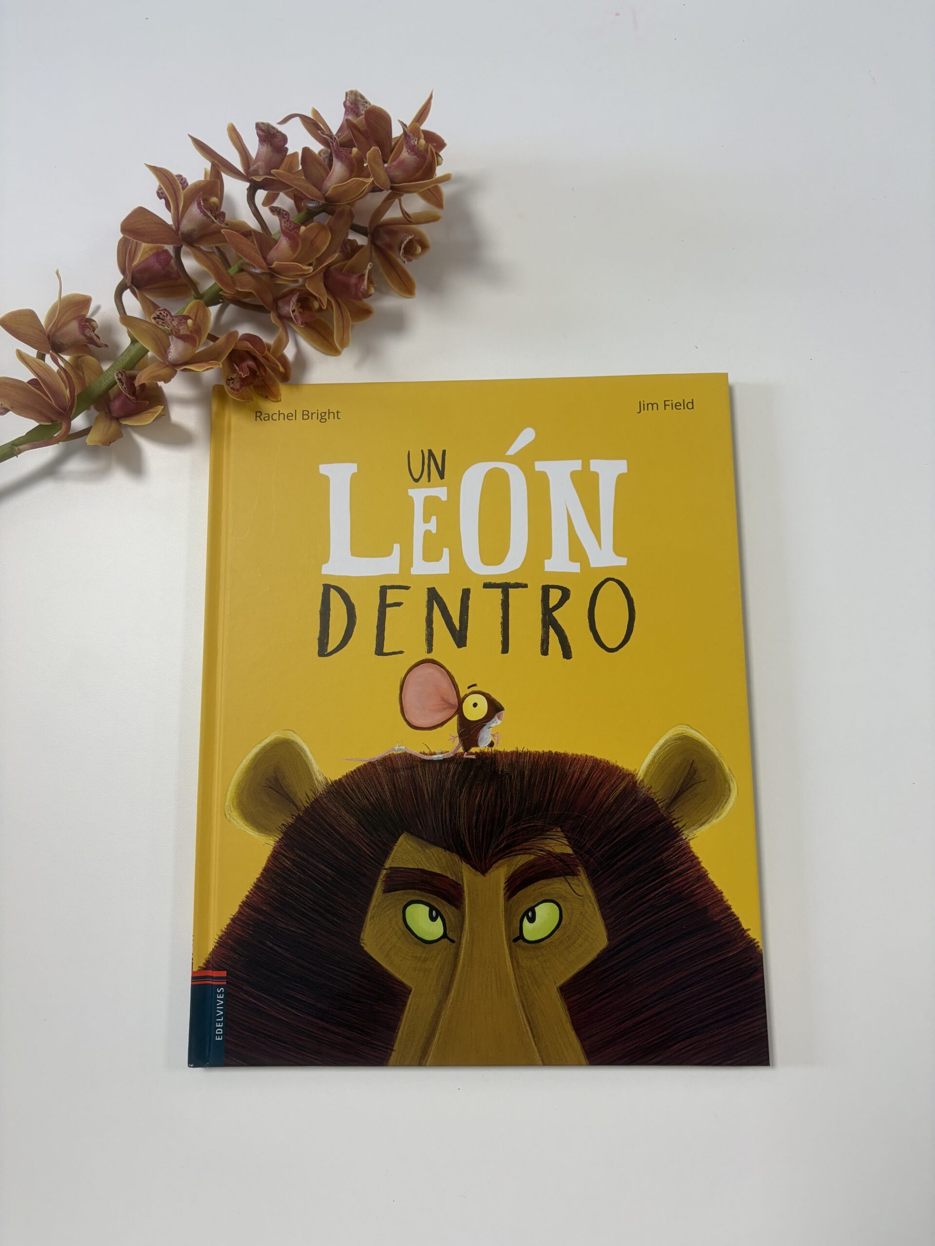 Un león dentro
